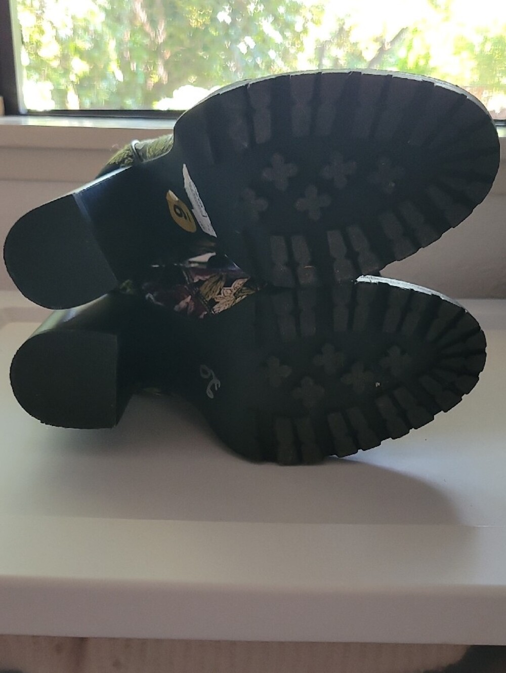 Steve Madden Black Lace-Up Ankle Boots Floral Embroidery BROCADE SIZE9 NEW - Picture 11 of 12